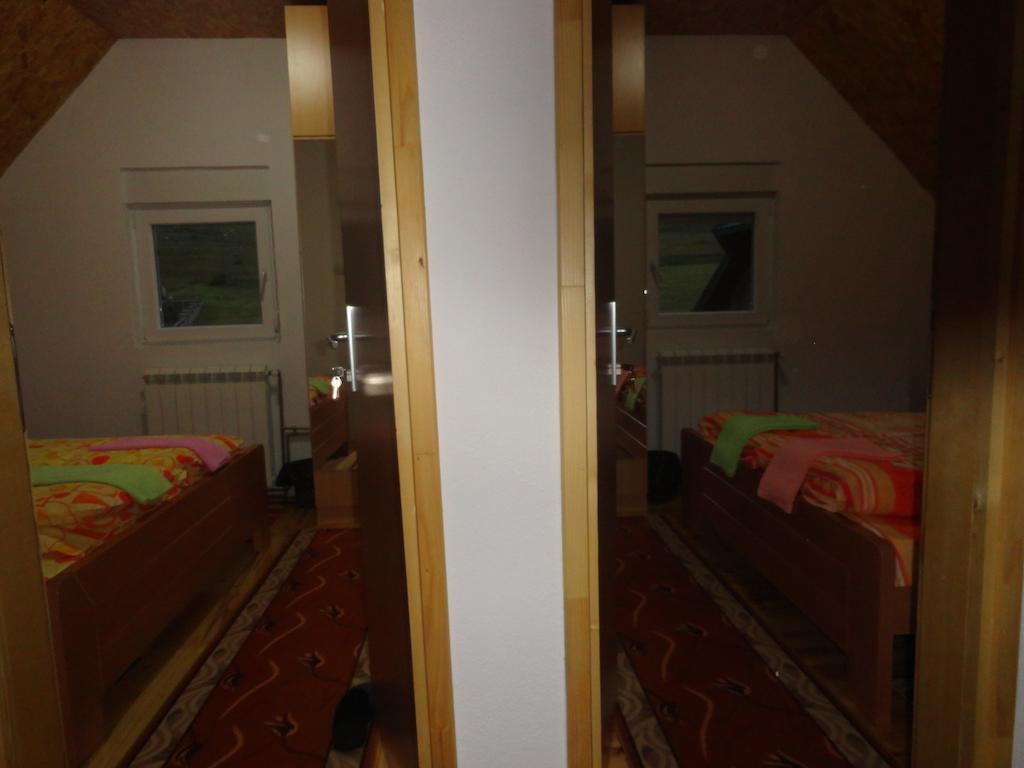 Guest House Happy Žabljak Pokoj fotografie
